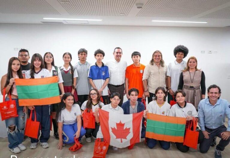 Nuevo grupo de estudiantes y un docente de Envigado viajarán a Canadá gracias al programa Envigado Let’s Move Forward 2026.