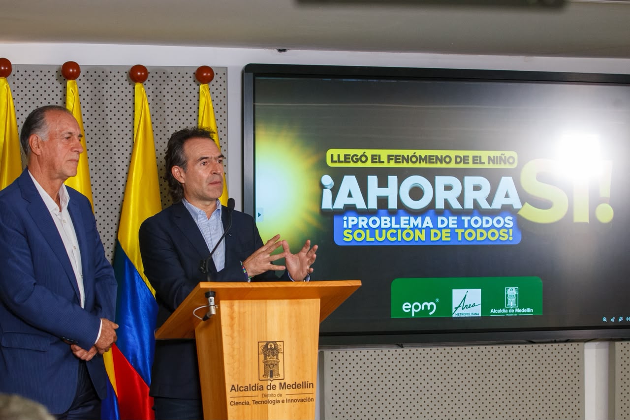 Federico Gutiérrez anunció cortes de agua nocturnos temporales en algunas zonas de Medellín: la meta de ahorro no se cumplió, pero sigue el llamado a bajar el consumo