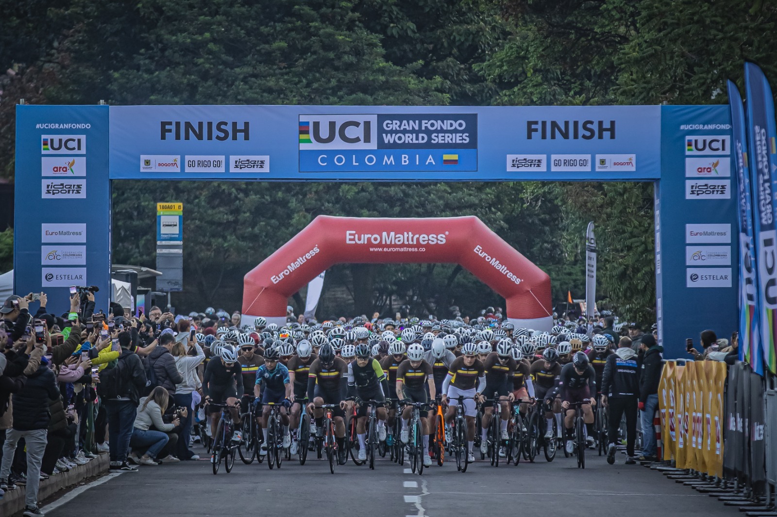 El alcalde Federico Gutiérrez anunció que por primera vez Medellín recibirá icónico circuito mundial de ciclismo que dejará 4 millones de dólares para la ciudad