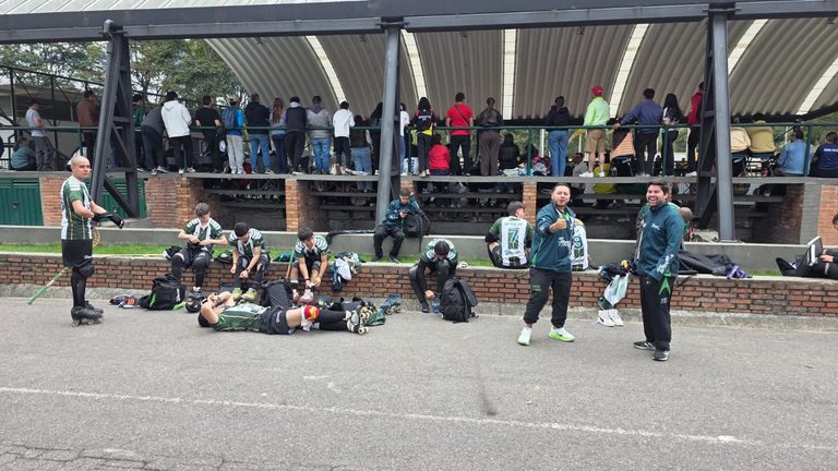 Delegación Antioqueña del Hockey sobre patines que compitió en el Campeonato Nacional Interligas, realizado en Bogotá