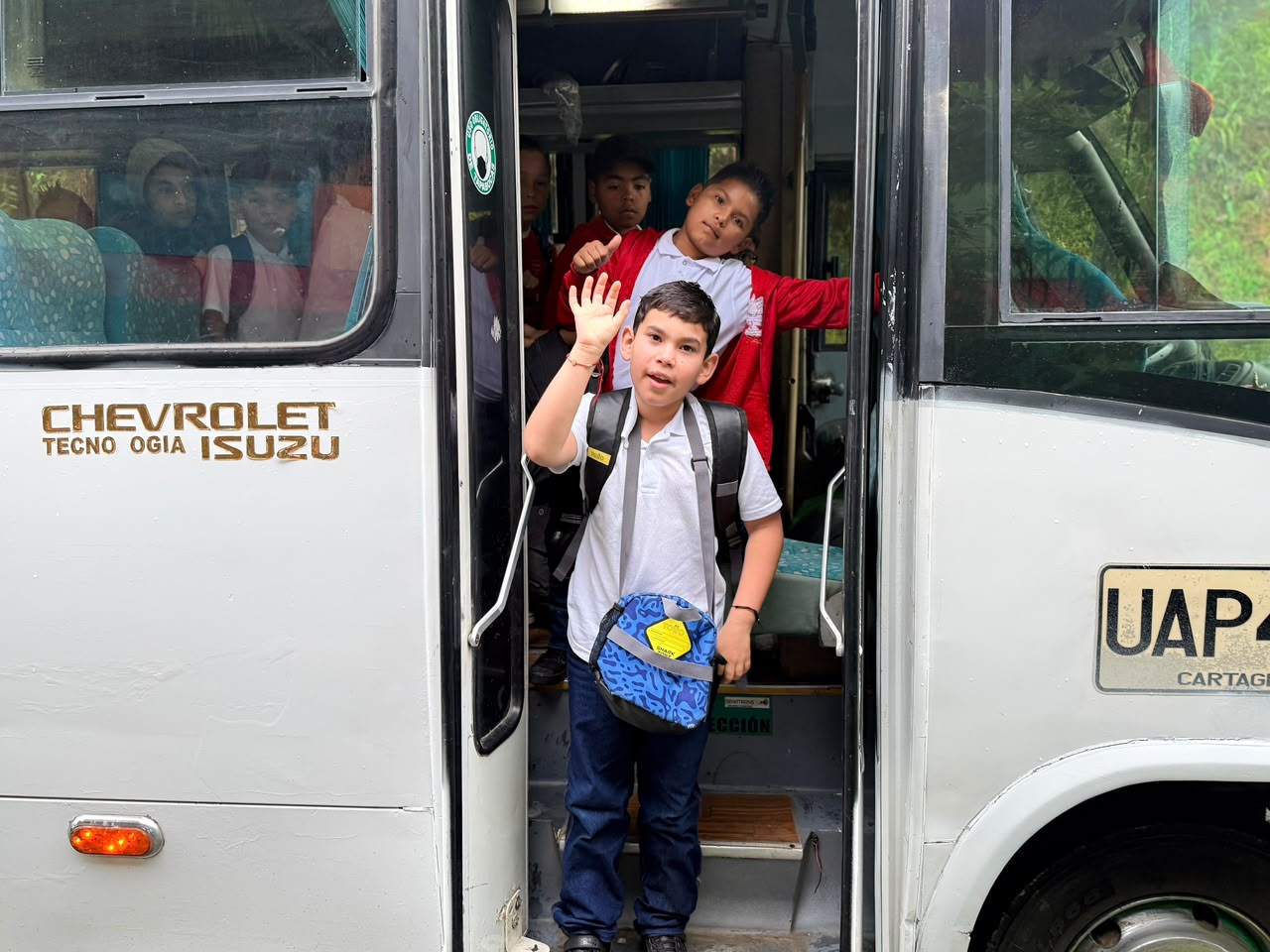 Transporte escolar amplió su cobertura entre 2024 y 2026 y hoy beneficia a cerca de 40 mil estudiantes rurales en toda Antioquia