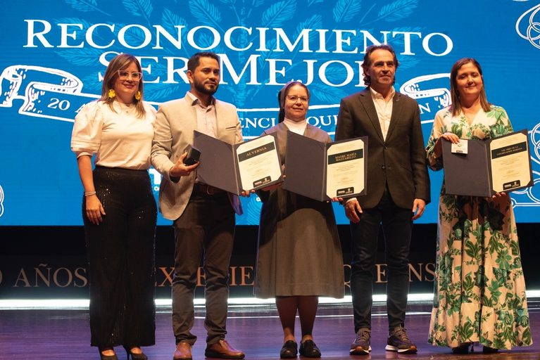 Ser Mejor 2026 avanza hacia el reconocimiento de las experiencias que transforman la educación en Medellín