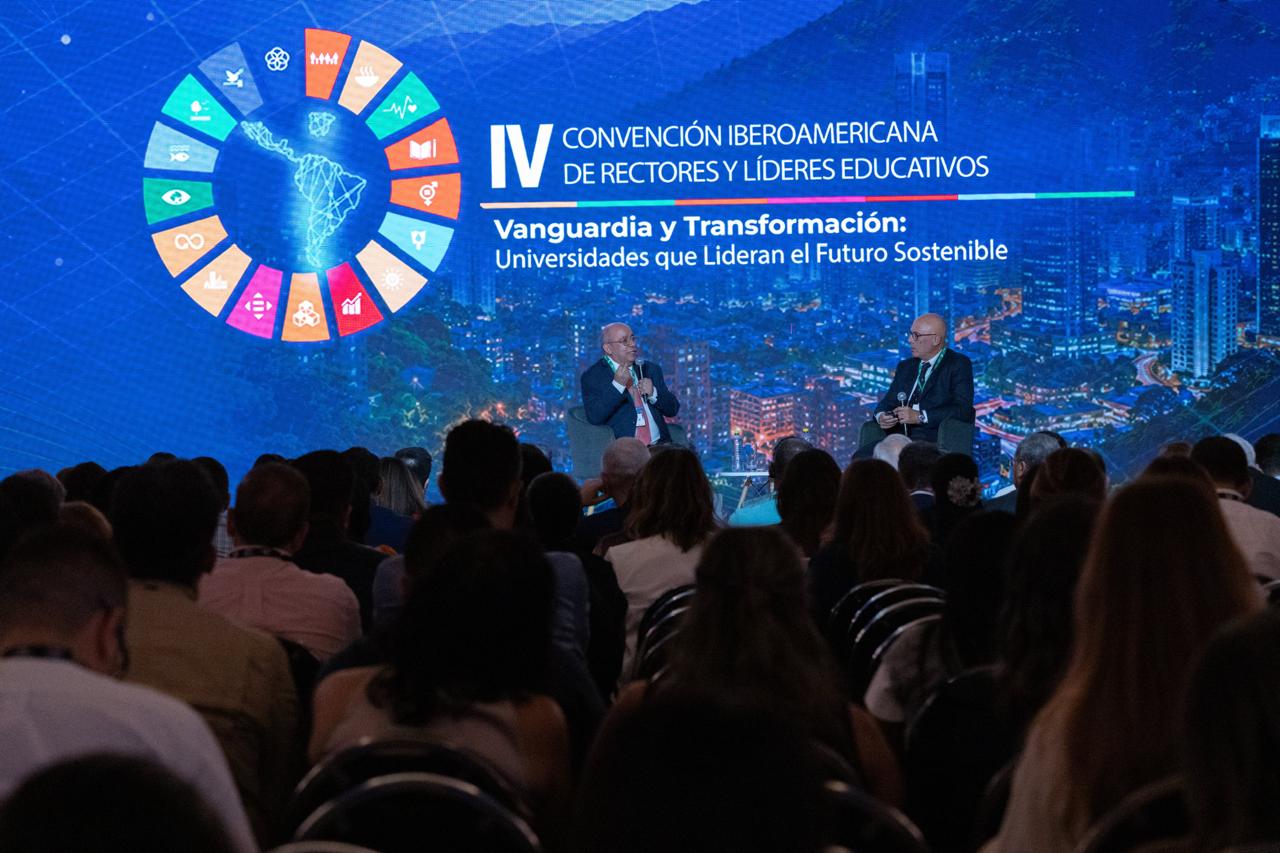 Solo un tercio de las universidades de América Latina y el Caribe tiene políticas sobre inteligencia artificial