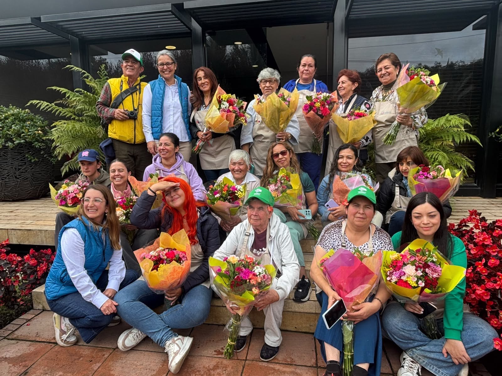 El Día Internacional de las Mujeres Rurales se celebra cada 15 de octubre. Fue establecido por la Asamblea General de las Naciones Unidas en 2007 para reconocer la función y contribución decisiva de las mujeres en el ámbito rural.