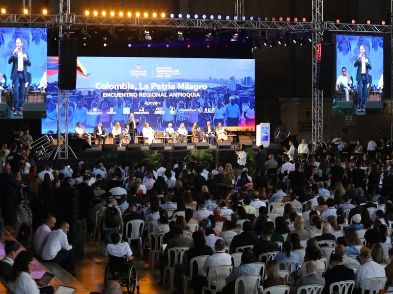 Gobernador Andrés Julián propuso incluir proyectos estratégicos de Antioquia en el Plan Nacional de Desarrollo 2026-2030