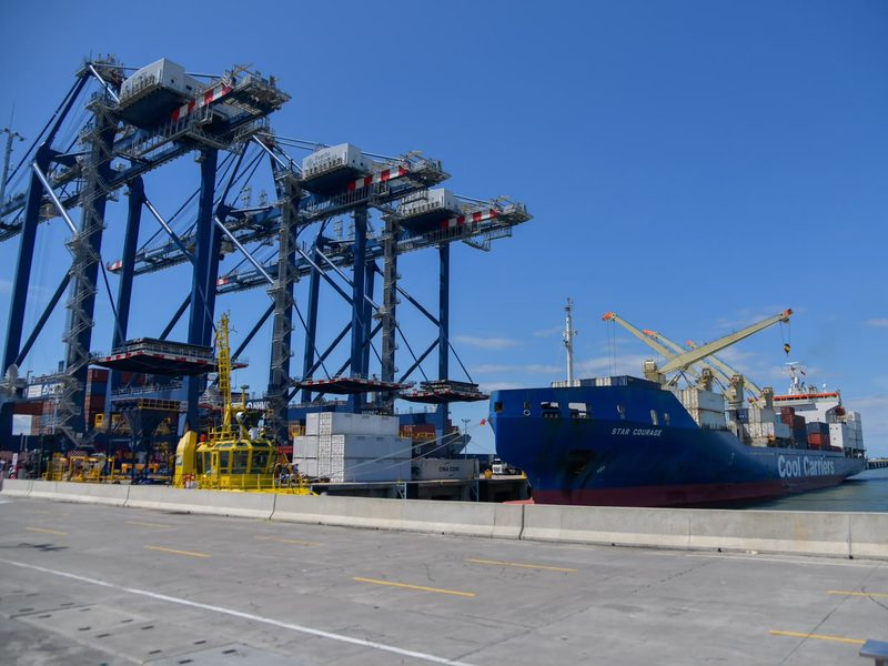 “Del Puerto al Aeropuerto” seleccionó 45 empresas que se prepararán para ser proveedoras de las industrias astillera y aeronáutica